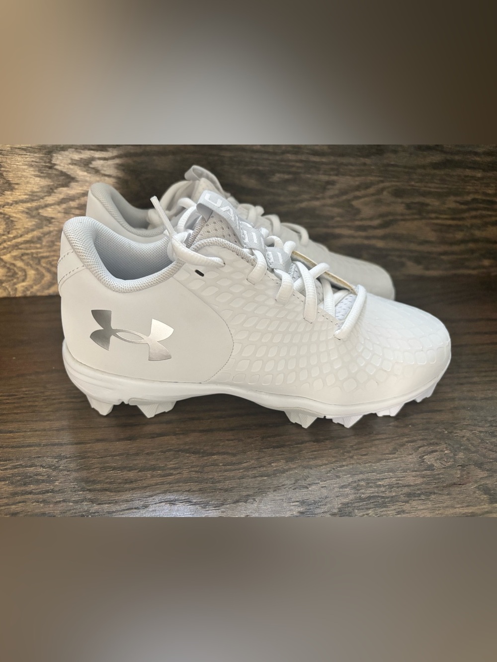 Under Armour Kids White Soccer/Football Cleats with Silver Logo